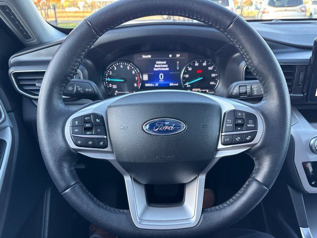 Used 2024 Ford Explorer XLT w/ Equipment Group 202A AWD/4WD image 25