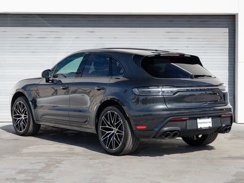Certified 2022 Porsche Macan GTS image 3
