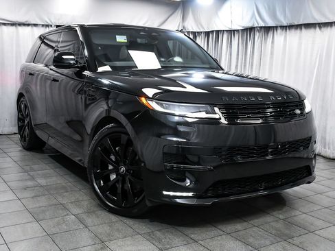 Used 2025 Land Rover Range Rover Sport Dynamic SE AWD/4WD image 3