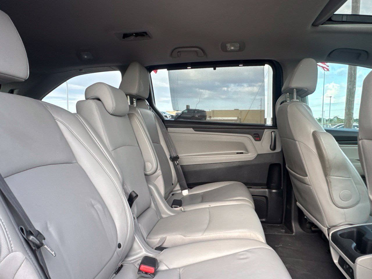 Used 2018 Honda Odyssey EX-L image 37