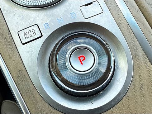 Used 2022 Genesis GV80 2.5T w/ Prestige Package 05 image 18