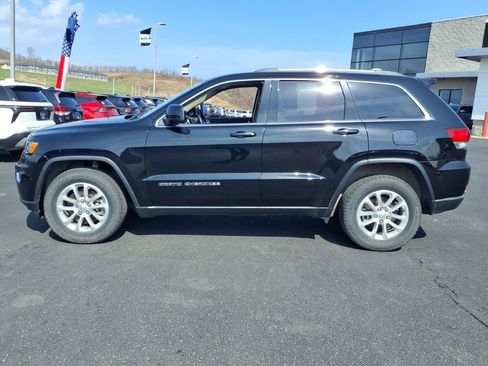 Used 2021 Jeep Grand Cherokee Laredo image 7