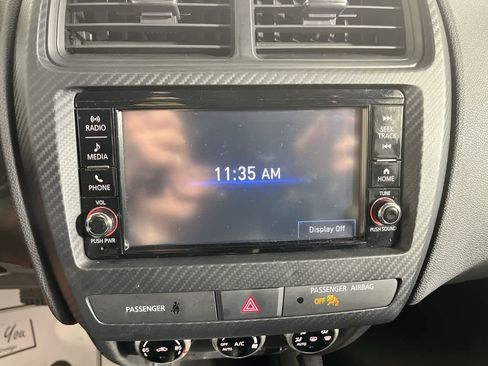 Used 2025 Mitsubishi Outlander Sport ES image 18