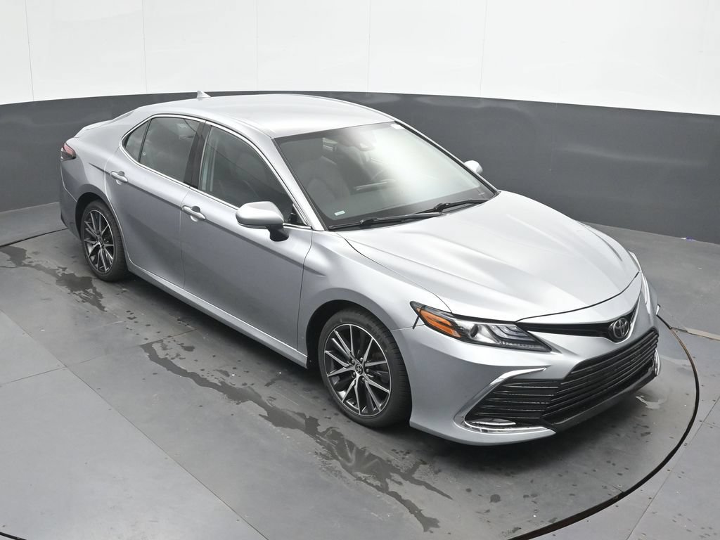 Used 2021 Toyota Camry XLE FWD image 33