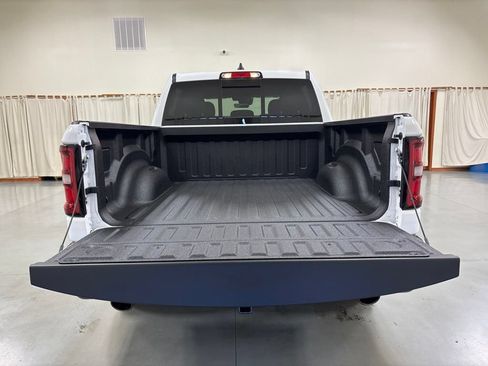 New 2026 RAM 1500 Express AWD/4WD image 9