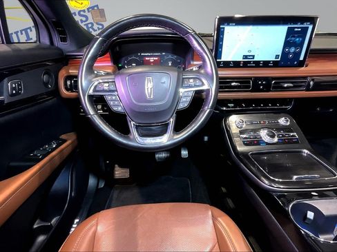 Used 2021 Lincoln Nautilus Reserve w/ Equipment Group 201A FWD image 9