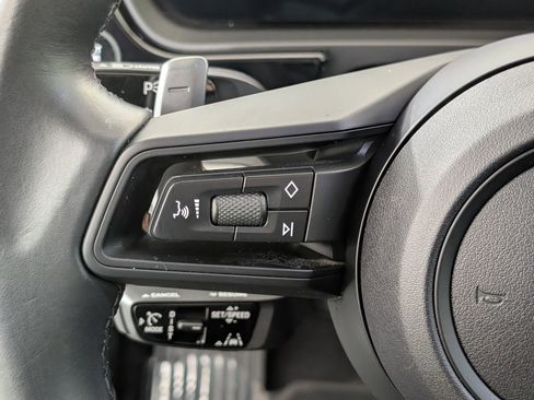 Used 2024 Porsche Cayenne image 22