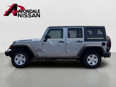 Used 2018 Jeep Wrangler Unlimited Sport AWD/4WD image 2