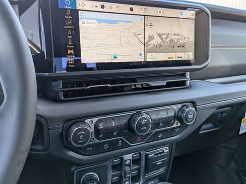 New 2026 Jeep Gladiator Sport AWD/4WD image 24