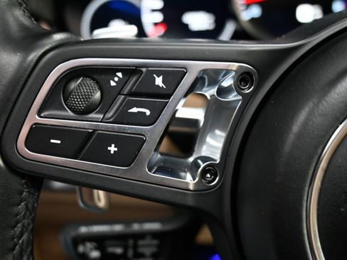 Used 2019 Porsche Cayenne Turbo w/ Premium Plus Package image 75