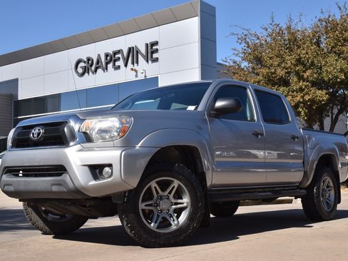 Used 2014 Toyota Tacoma PreRunner w/ SR5 Package image 1