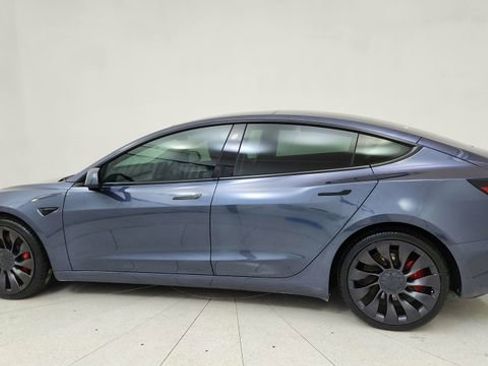 Used 2023 Tesla Model 3 Performance image 4