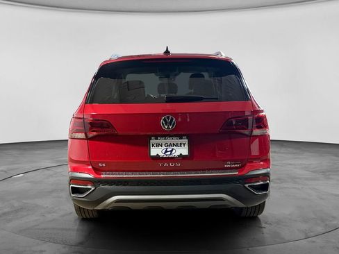 Used 2023 Volkswagen Taos SE w/ Black Wheel Package image 5