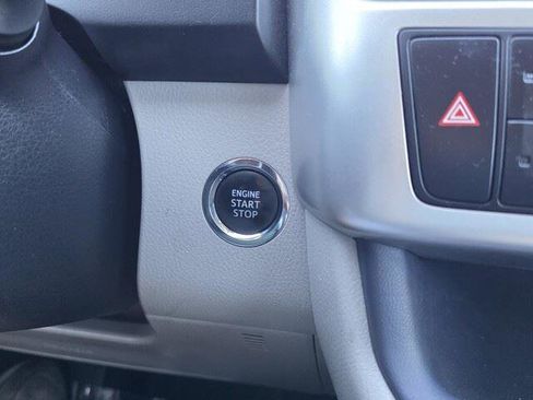 Used 2014 Toyota Highlander XLE image 22