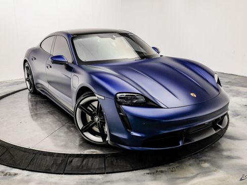 Used 2020 Porsche Taycan Turbo image 21