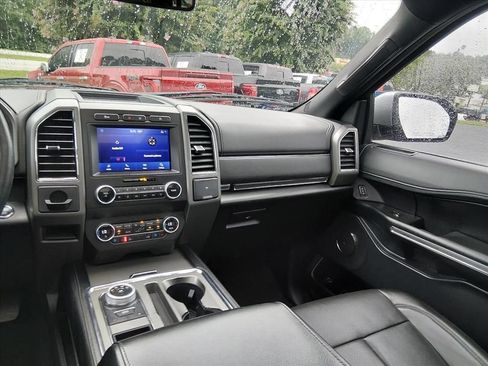 Certified 2021 Ford Expedition XLT RWD image 12