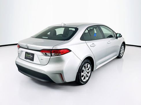 Used 2026 Toyota Corolla LE image 9