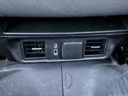 Used 2024 Chevrolet Silverado 2500 LT AWD/4WD image 16