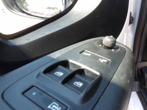 Used 2025 RAM ProMaster 3500 w/ Convenience Group FWD image 13
