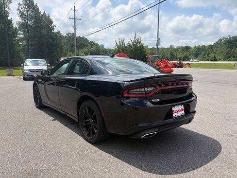 Used 2016 Dodge Charger R/T RWD image 13
