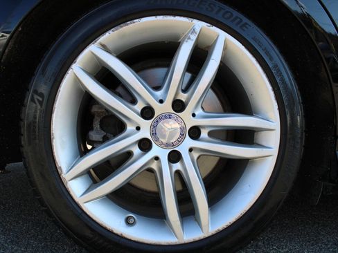 Used 2013 Mercedes-Benz C 250 Sedan image 22