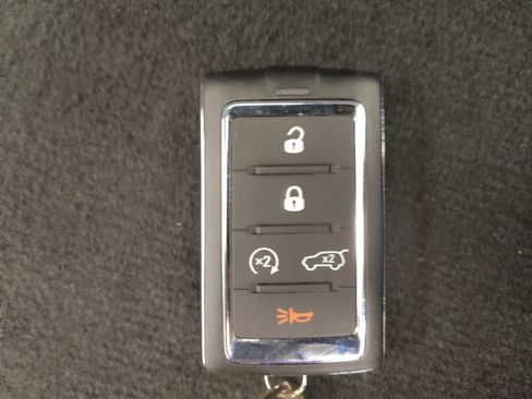 Used 2023 Jeep Grand Cherokee Limited AWD/4WD image 32
