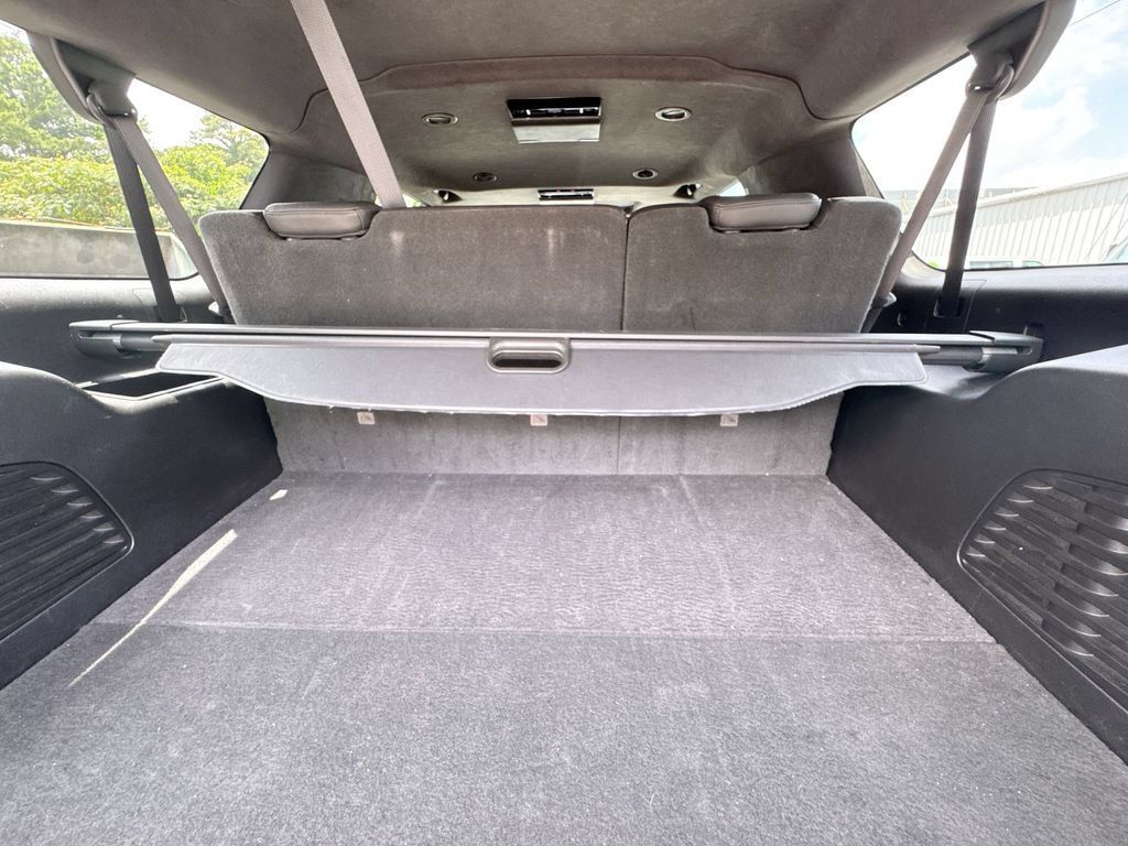 Used 2019 Cadillac Escalade ESV Platinum AWD/4WD image 35