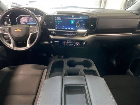 Used 2025 Chevrolet Silverado 1500 LT RWD image 6