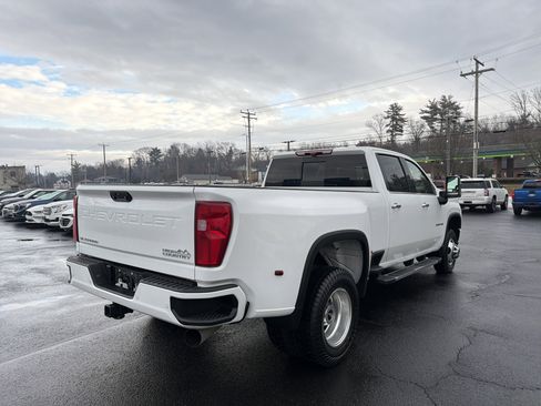 Used 2023 Chevrolet Silverado 3500 High Country w/ Technology Package image 6