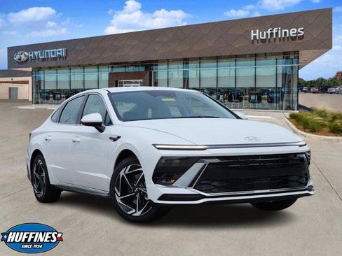 New 2026 Hyundai Sonata SEL image 1