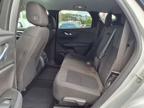 Used 2021 Chevrolet Blazer LT FWD image 9