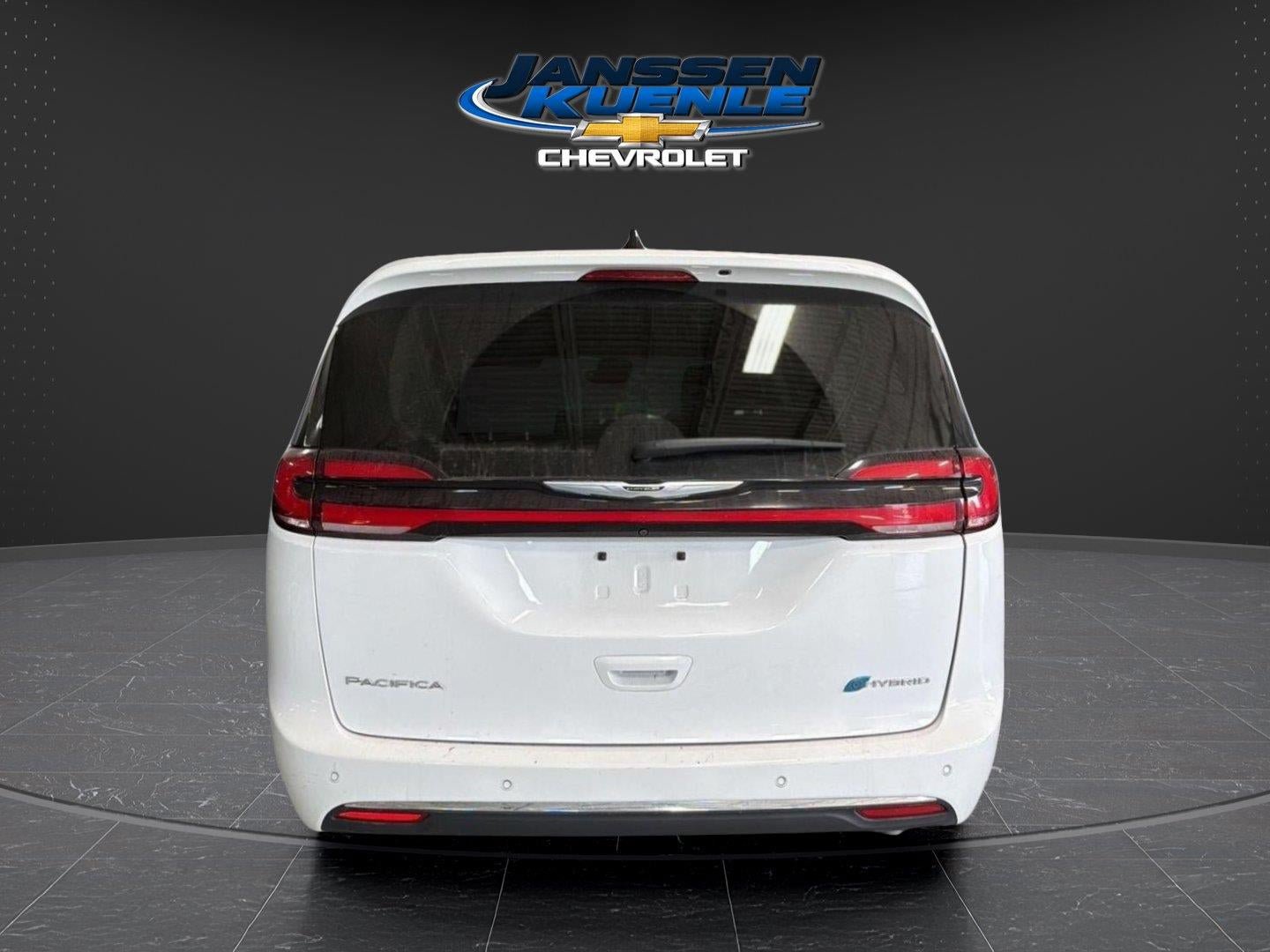 Used 2024 Chrysler Pacifica Limited FWD image 5