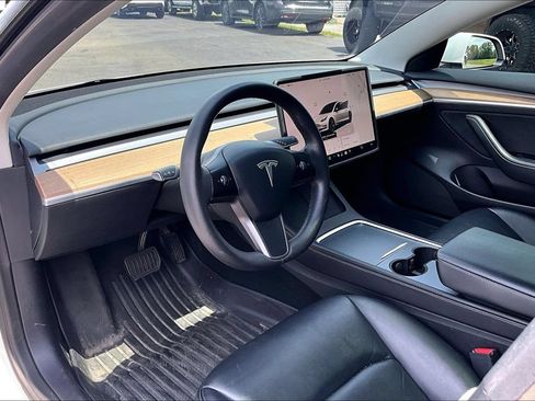 Used 2022 Tesla Model 3 Long Range AWD/4WD image 5