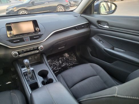 Used 2022 Nissan Altima 2.5 S FWD image 26