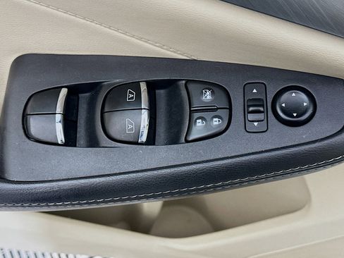 Used 2016 Nissan Maxima 3.5 SV image 15