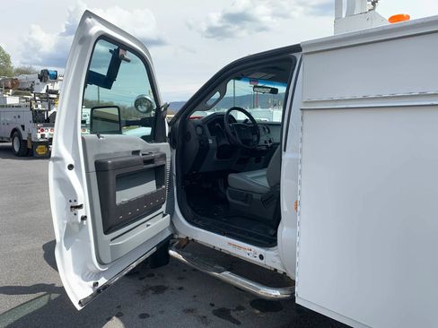 Used 2012 Ford F550 2WD Regular Cab Super Duty w/ Payload Upgrade Pkg image 8