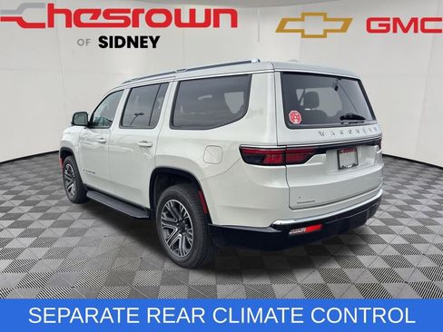 Used 2022 Jeep Wagoneer Series III image 3