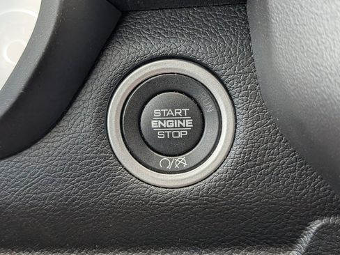 Used 2024 RAM 2500 Big Horn w/ Sport Appearance Package AWD/4WD image 10