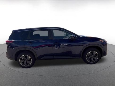 Used 2025 Nissan Rogue SV image 16