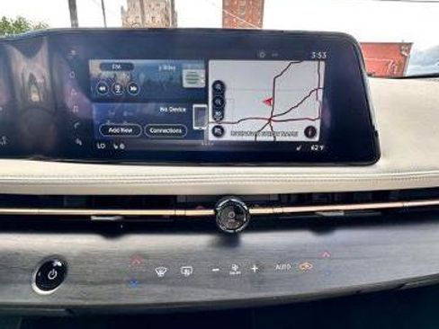 Certified 2023 Nissan Ariya FWD image 14