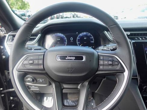 Used 2024 Jeep Grand Cherokee L Laredo AWD/4WD image 12