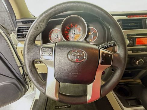 Used 2013 Toyota 4Runner SR5 w/ Convenience Pkg RWD image 12