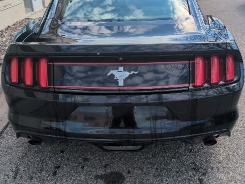 Used 2017 Ford Mustang Coupe image 2