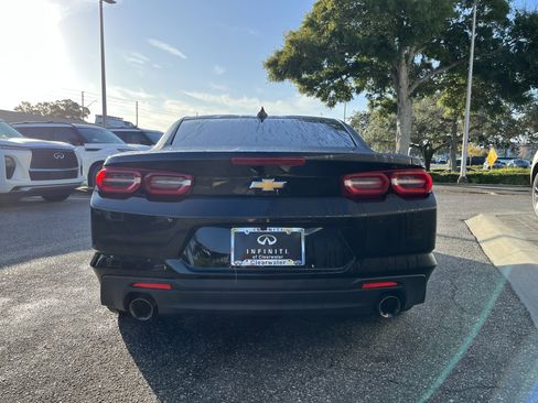 Used 2023 Chevrolet Camaro LT image 4