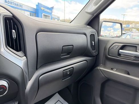 Used 2025 GMC Sierra 1500 Pro w/ Pro Value Package AWD/4WD image 22