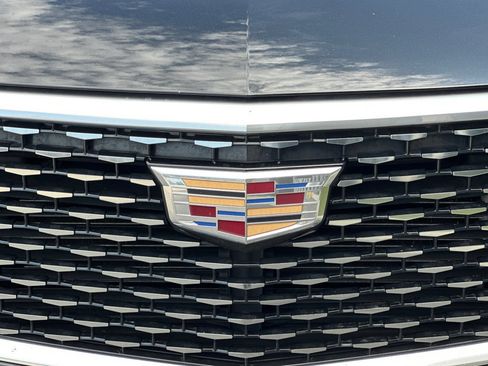 Used 2023 Cadillac XT6 Premium Luxury FWD image 41