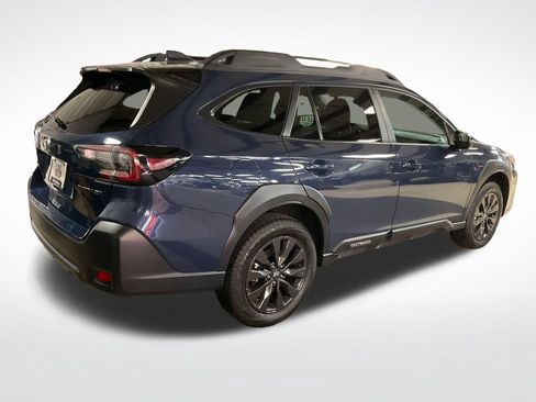 Used 2025 Subaru Outback Onyx Edition AWD/4WD image 7