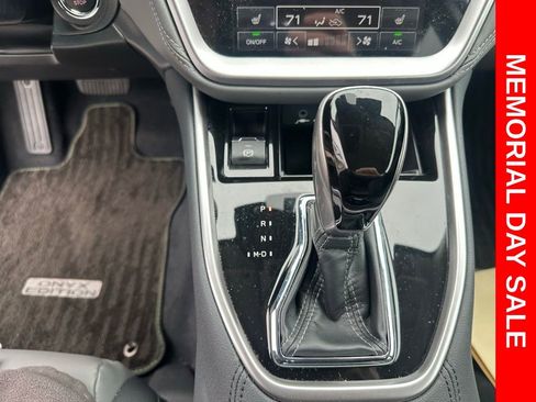 Used 2025 Subaru Outback Onyx Edition AWD/4WD image 30