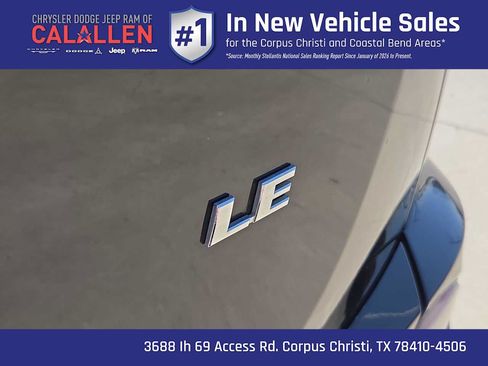 Used 2018 Toyota RAV4 LE FWD image 15