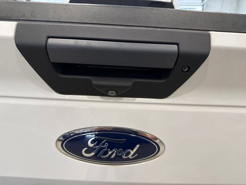 Used 2018 Ford F150 XLT w/ Equipment Group 302A Luxury AWD/4WD image 10